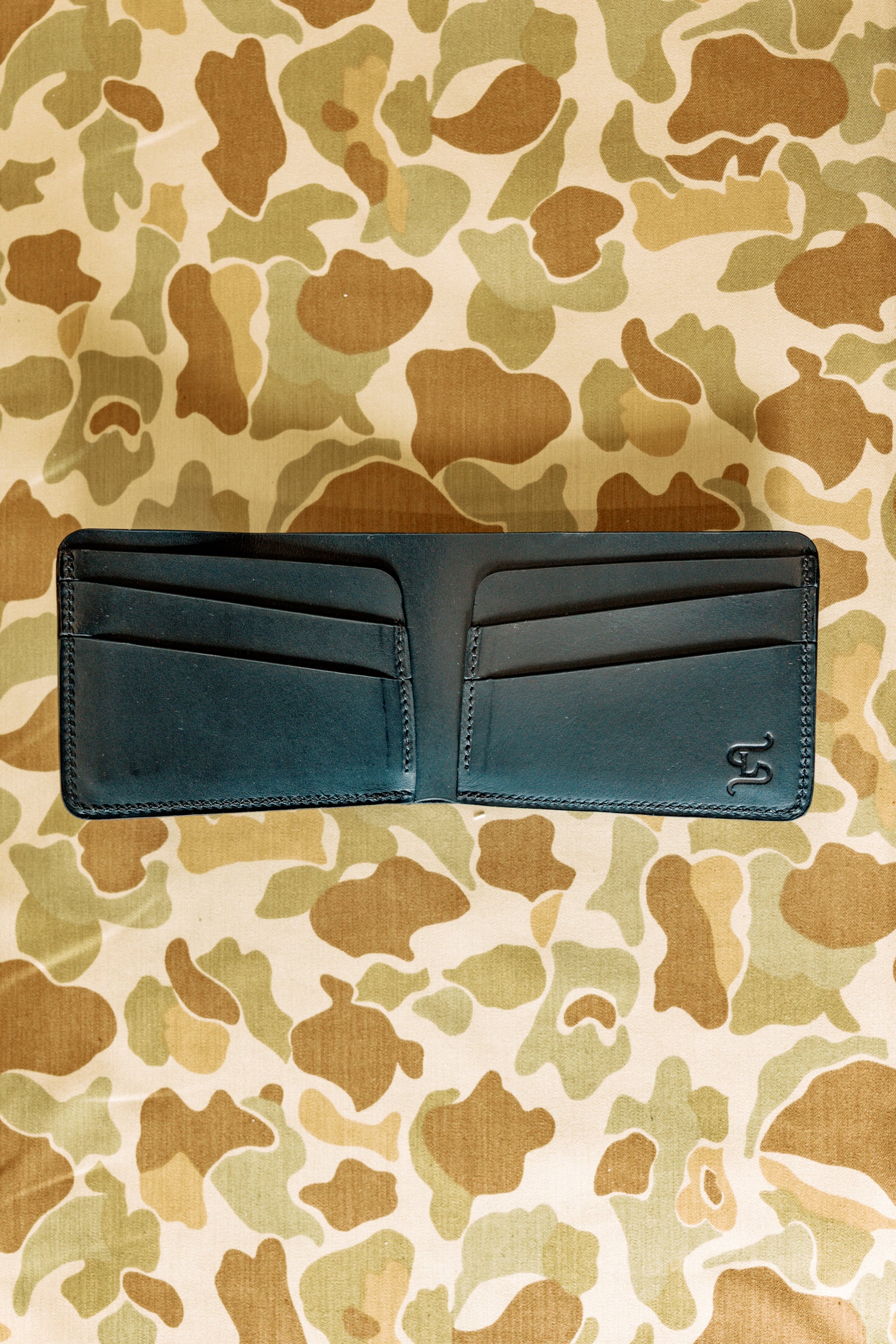 Klein Wallet -Graphite American Alligator / Italian Veg Tan interior - Tail Cut