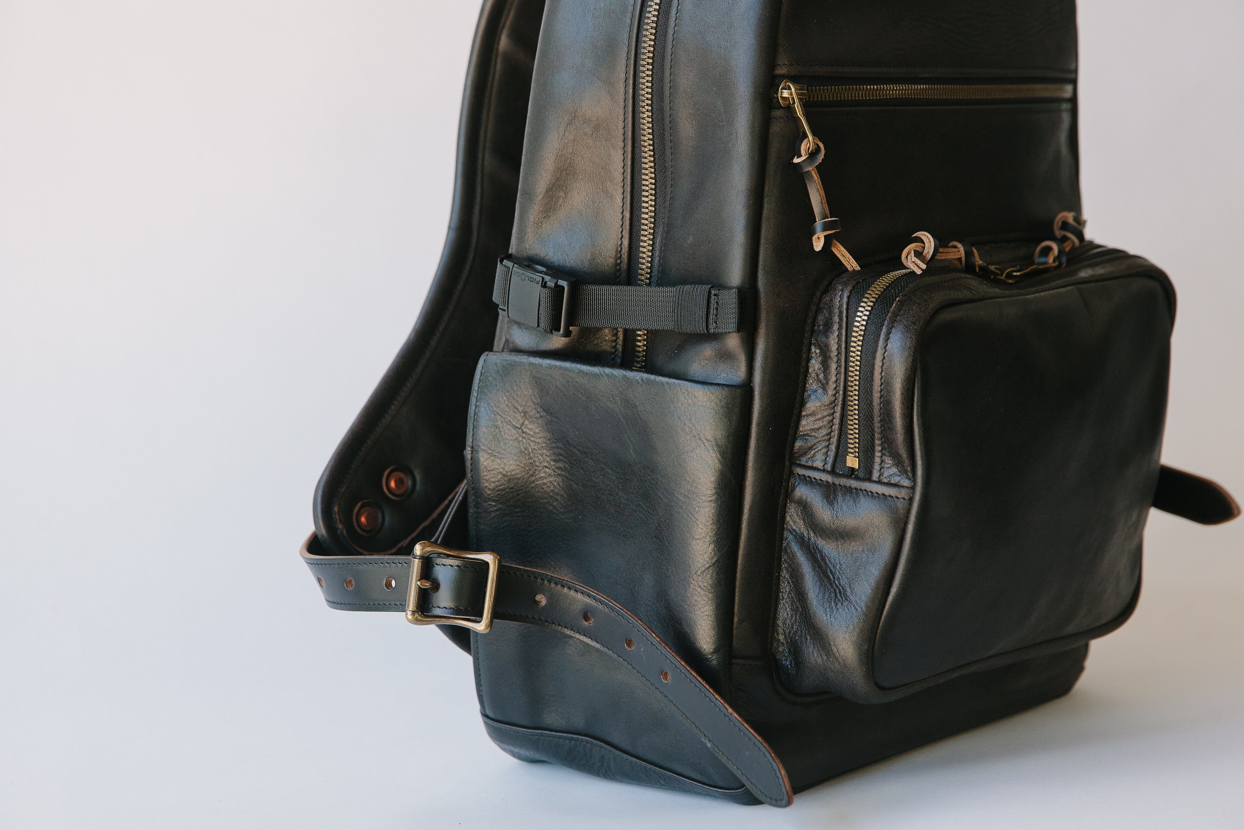 Field Pack - Tumbled Black Chromexcel Horsehide