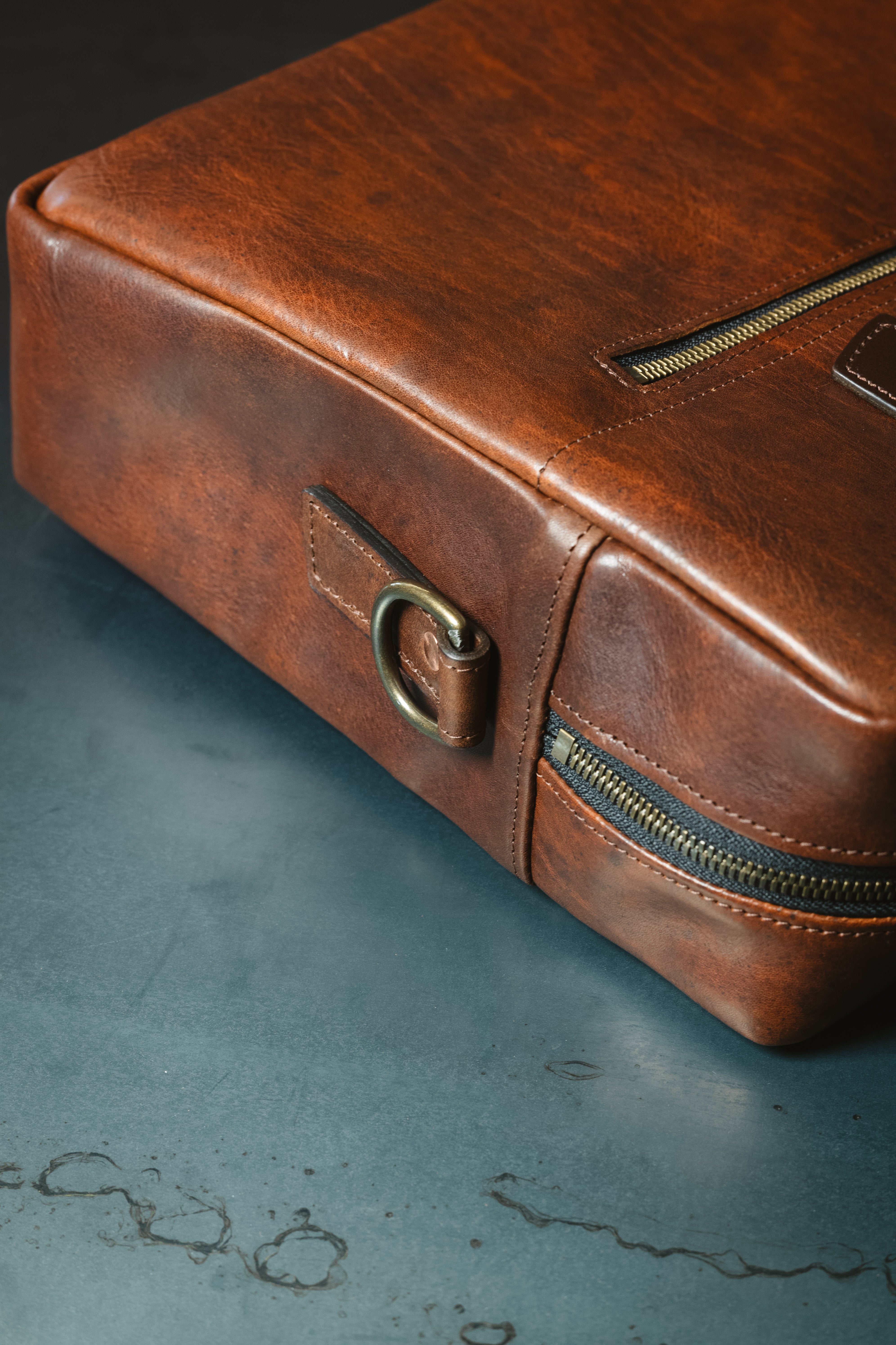 Briefcase - Cognac Nemesis