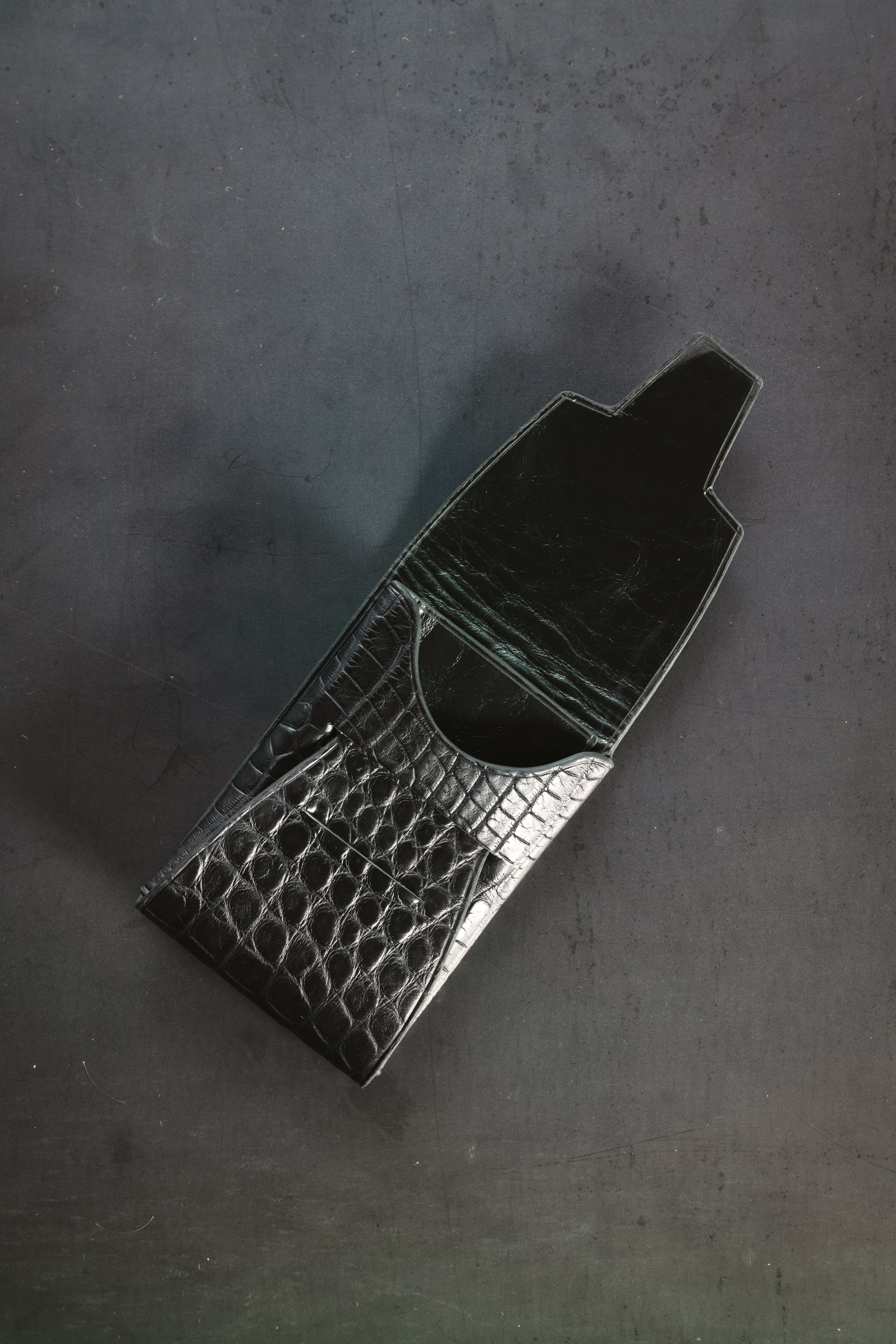 Johnny Slim - Black American Alligator - with Red inlaid Cloaca