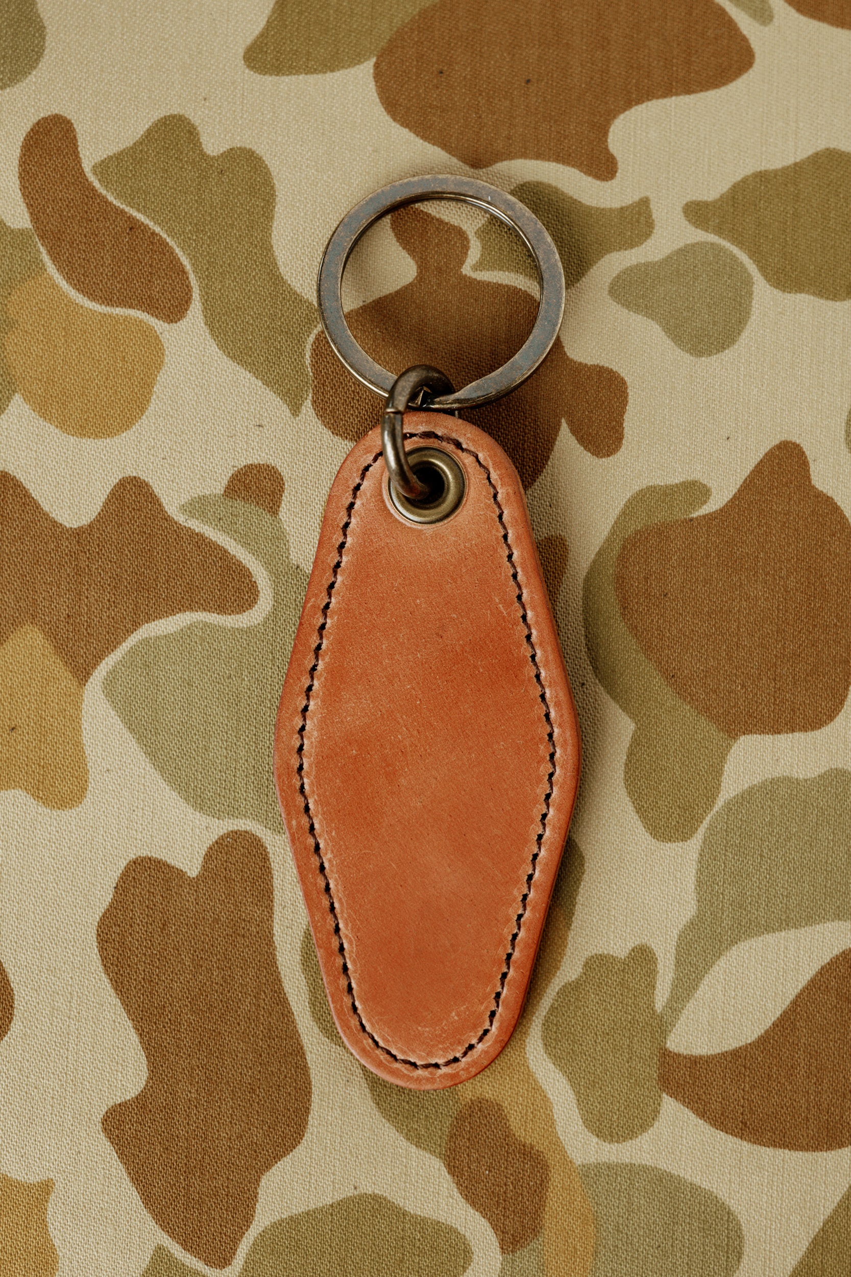 Motel Key Ring - Natural Shell Cordovan