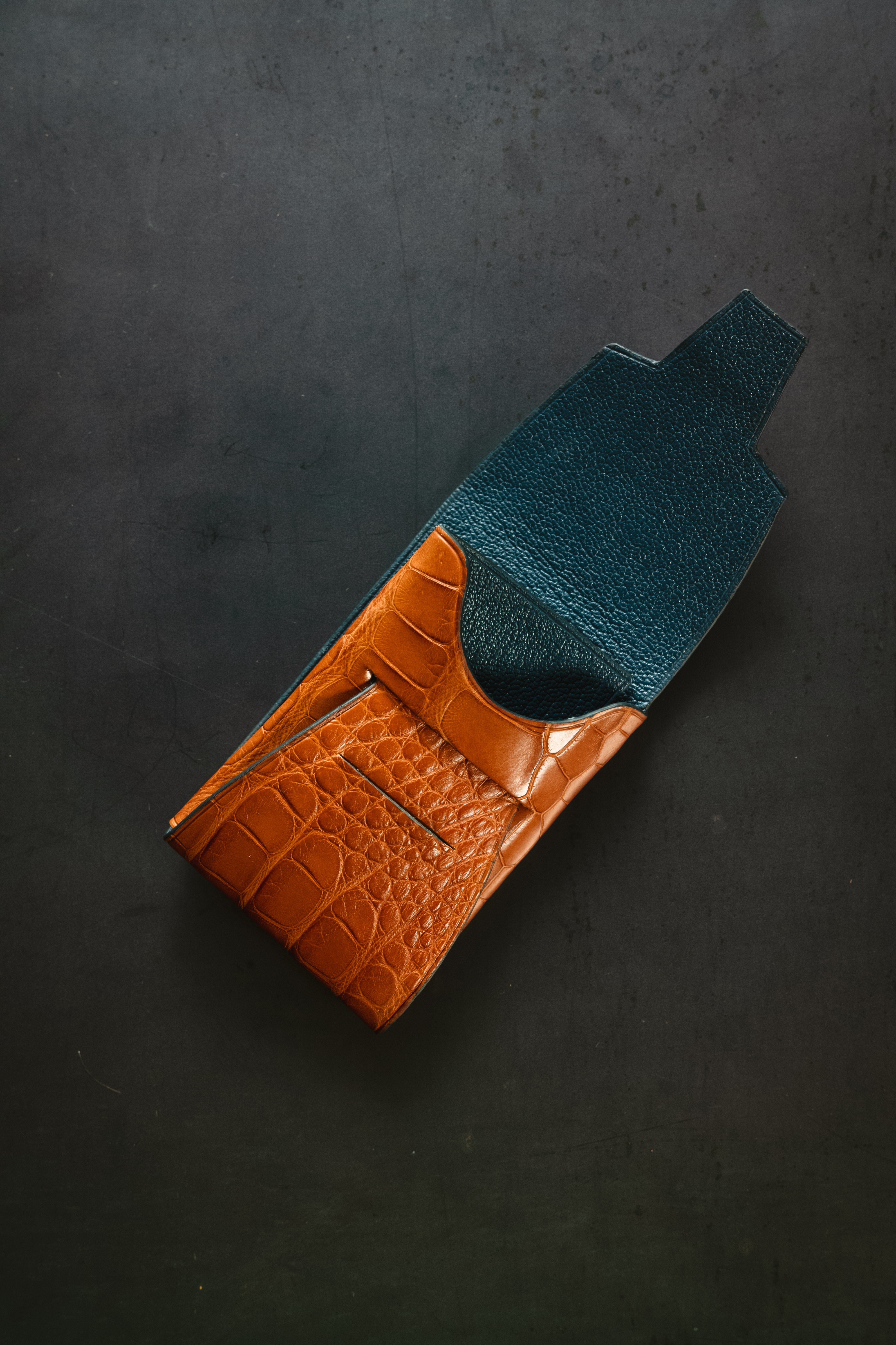 Johnny Slim - Cognac American Alligator - Option A